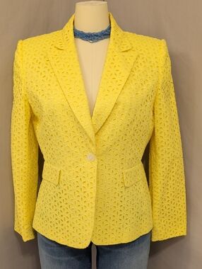Deep Lemon Yellow Eyelet Lace Single-Button Blazer - Women's Jacket